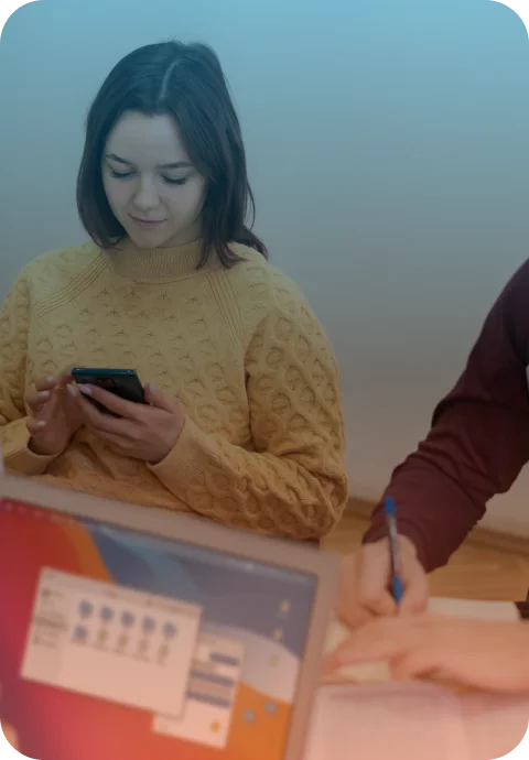 Equipo de Imagine implementando estrategias de marketing digital para empresas españolas.